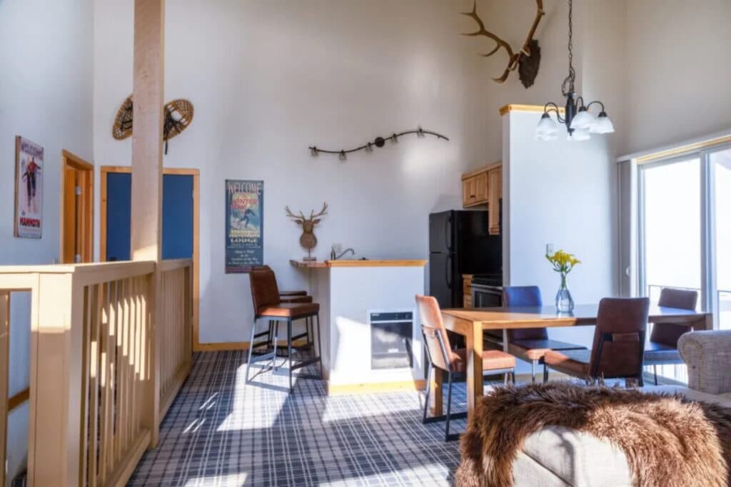 Outbound Mammoth - One Bedroom Chalet