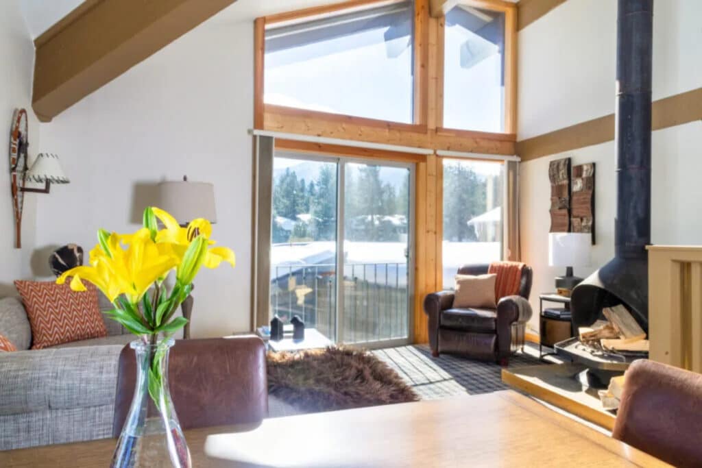 Outbound Mammoth - Three Bedroom Deluxe Chalet