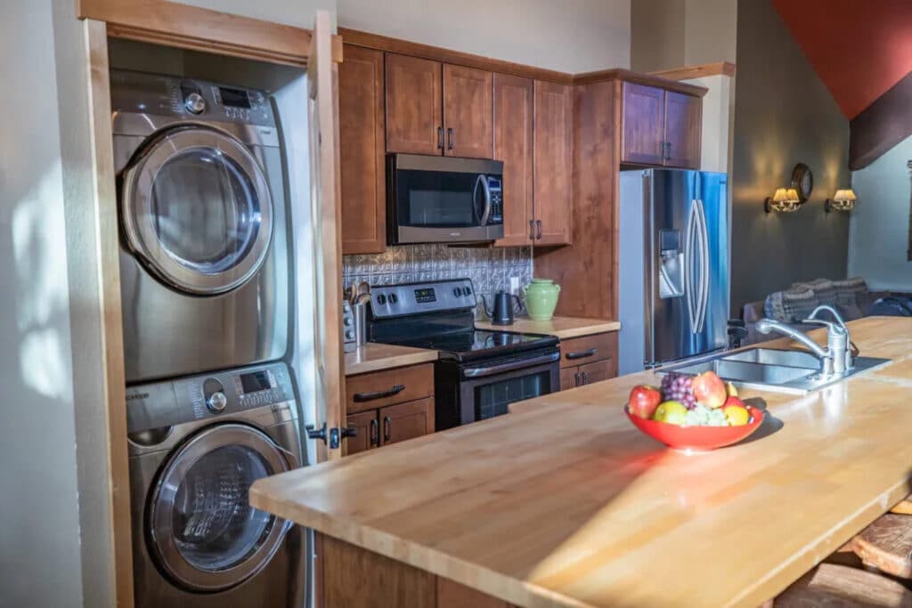 Outbound Mammoth - Six Bedroom Chalet