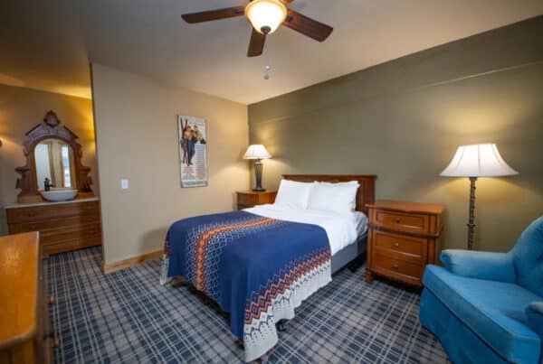 Outbound Mammoth - Six Bedroom Chalet