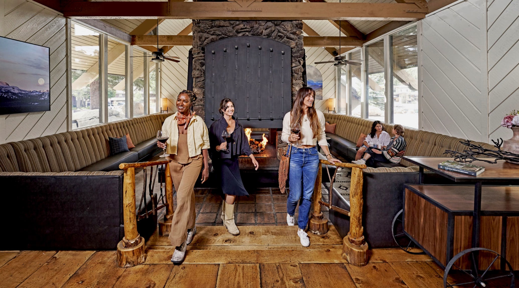 Outbound Mammoth - Amenities - Lobby Life