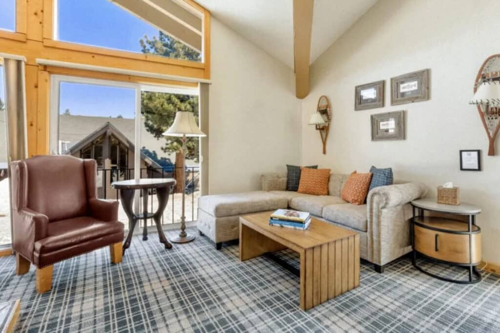 Outbound Mammoth - One Bedroom Chalet