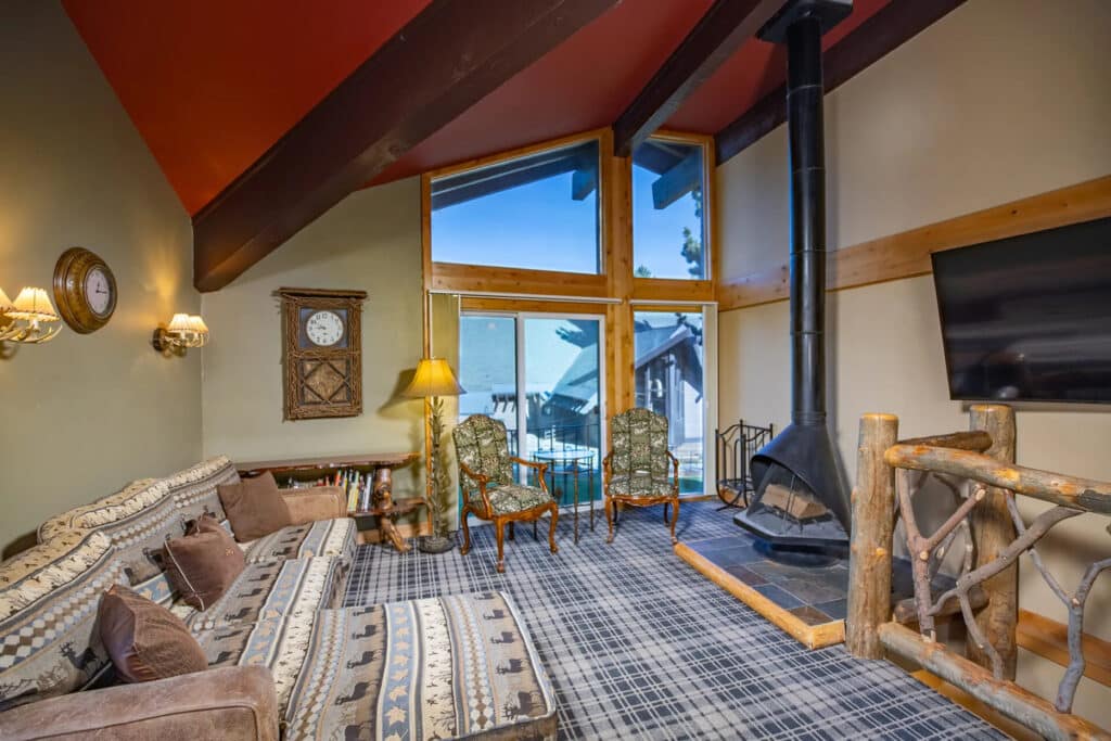 Outbound Mammoth - Two Bedroom Chalet