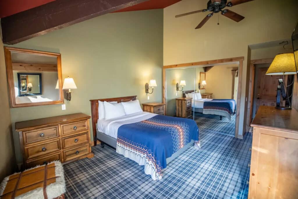 Outbound Mammoth - Two Bedroom Chalet