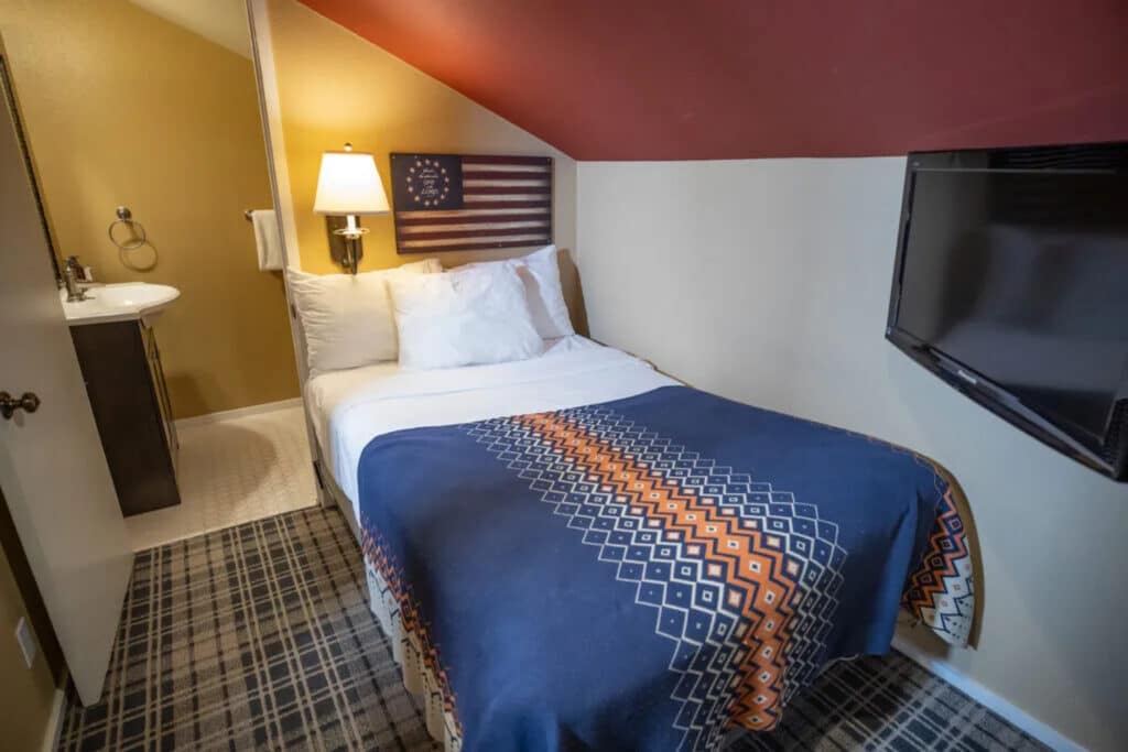 Outbound Mammoth - Two Bedroom Chalet