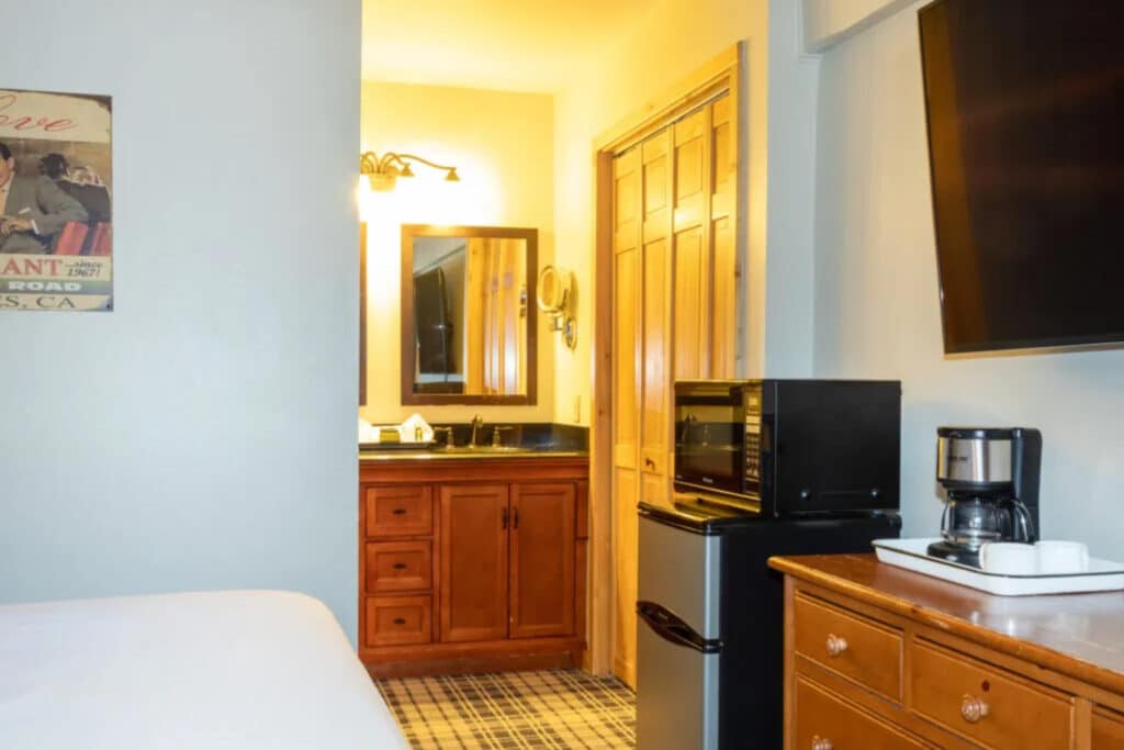 Outbound Mammoth - Three Bedroom Chalet