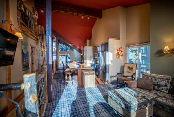 Outbound Mammoth - Six Bedroom Chalet