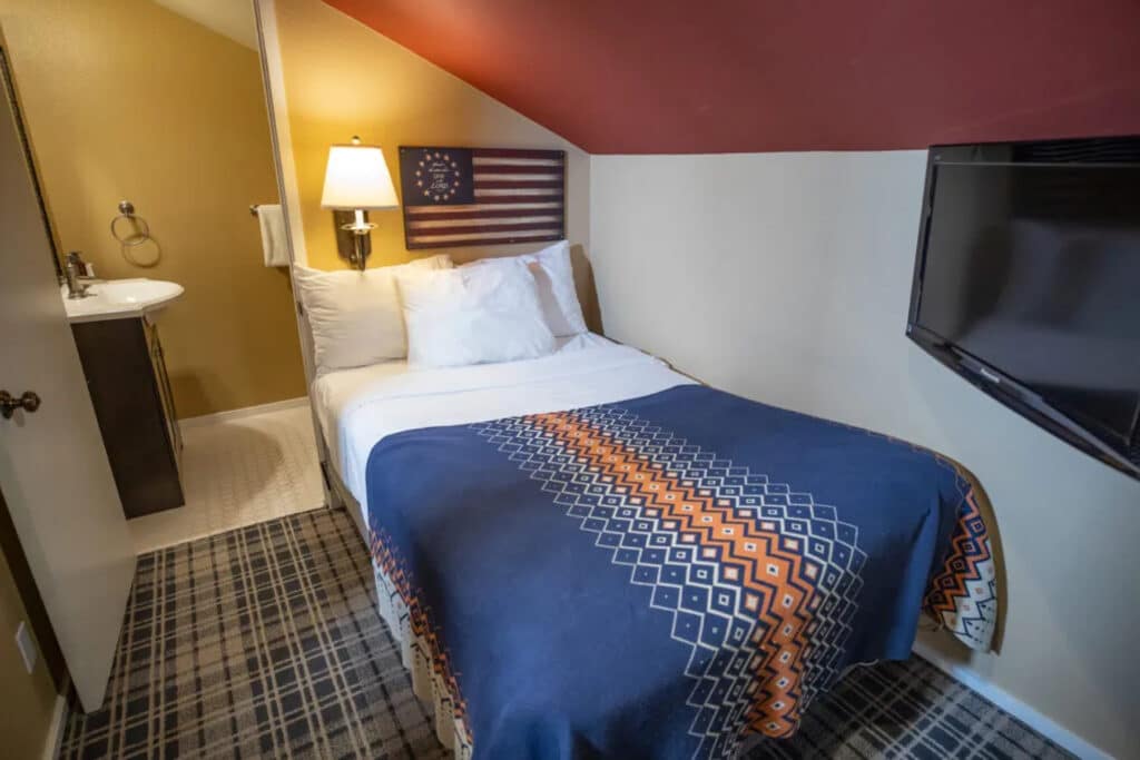 Outbound Mammoth - Six Bedroom Chalet