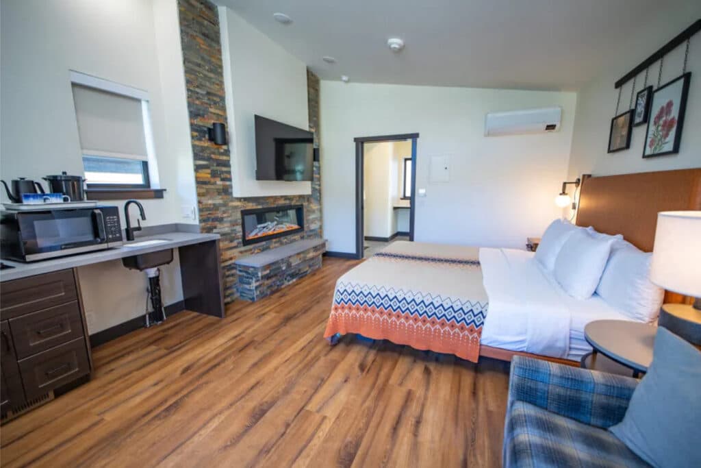 Outbound Mammoth - Outbound Accessible Rooms