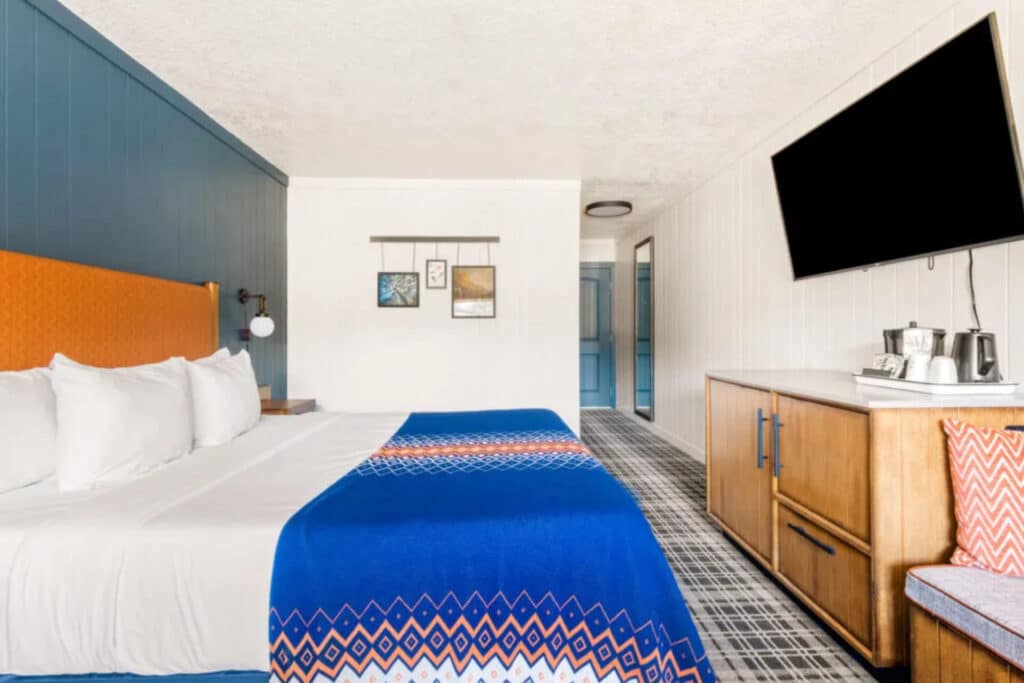 Outbound Mammoth - Outbound Accessible Rooms