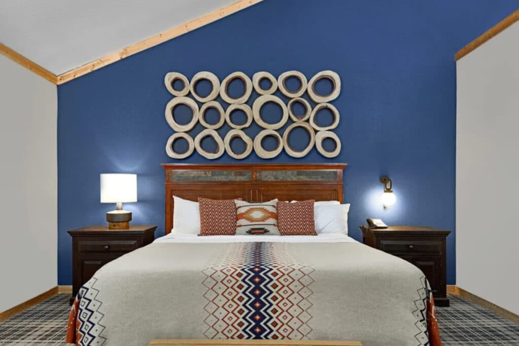 Outbound Mammoth - Outbound Accessible Rooms