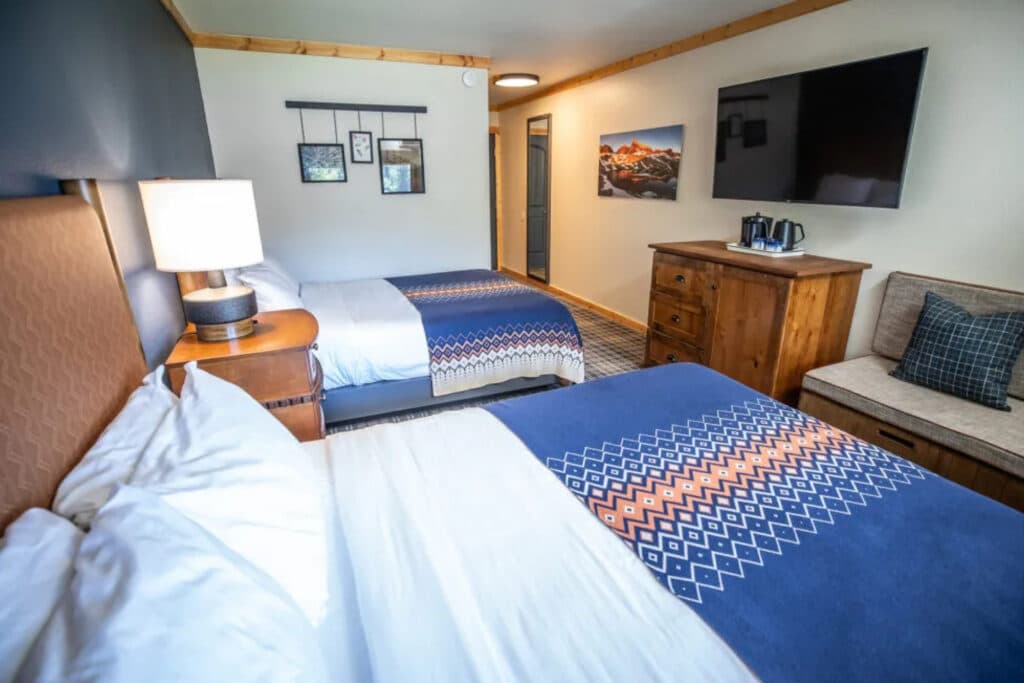 Outbound Mammoth - Deluxe Two Queens