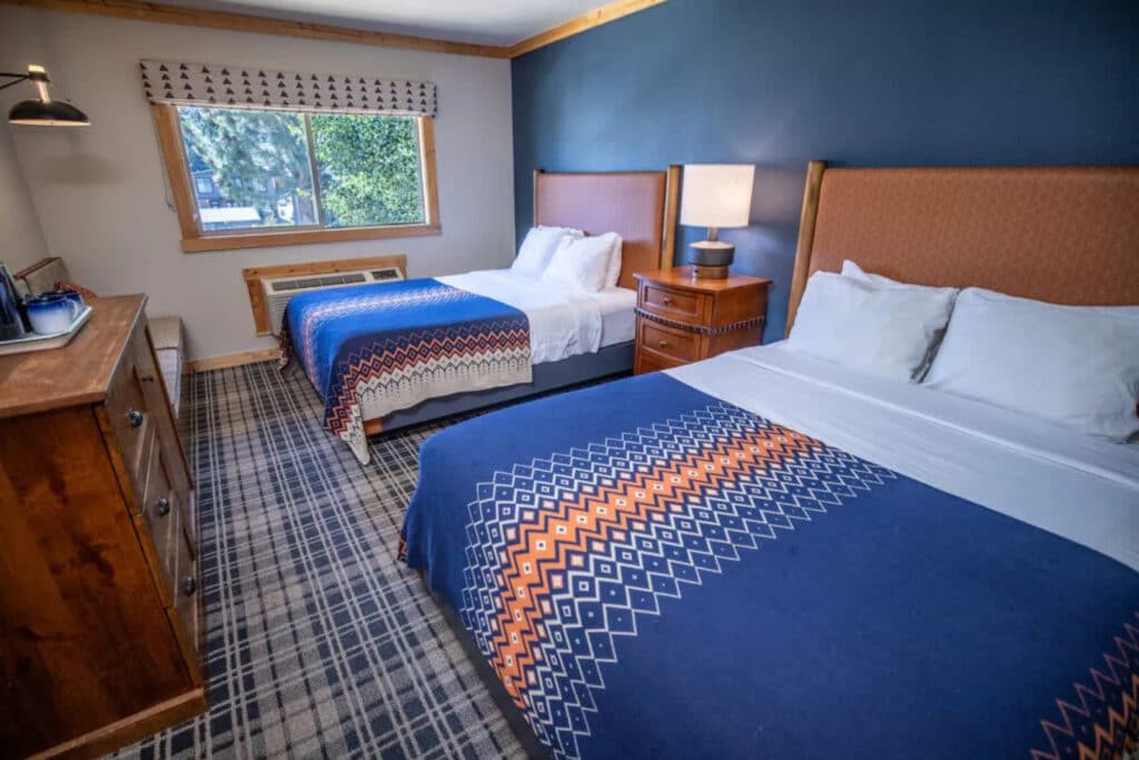 Outbound Mammoth - Deluxe Two Queens