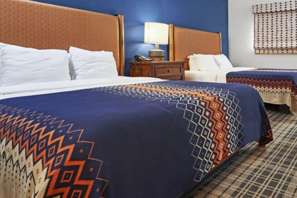 Outbound Mammoth - Deluxe Two Queens