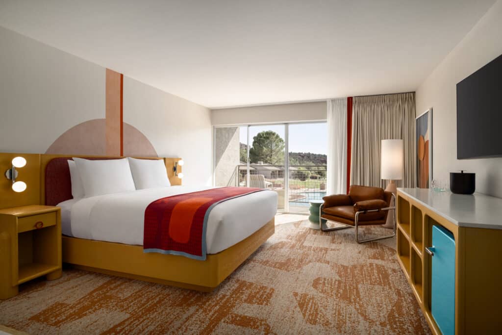 2026-06-19_Outbound Sedona_Pool Balcony King_Rm 211_TORT7384