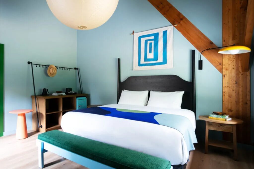 Outbound Stowe - Room - Deluxe Accessible King