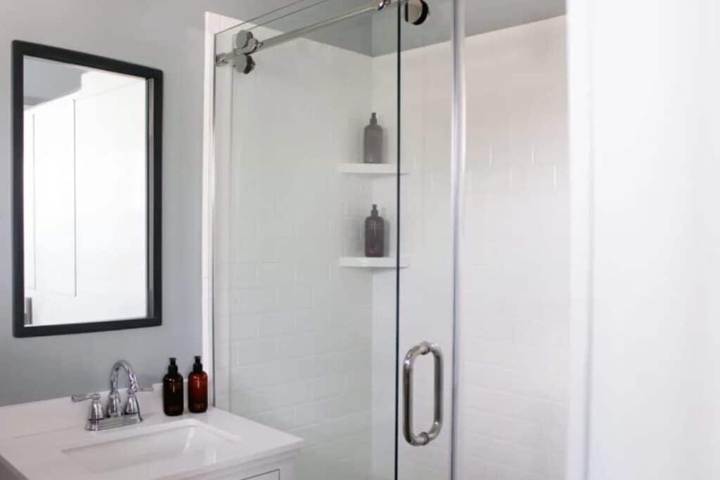 Outbound Stowe - Room - Deluxe Accessible King