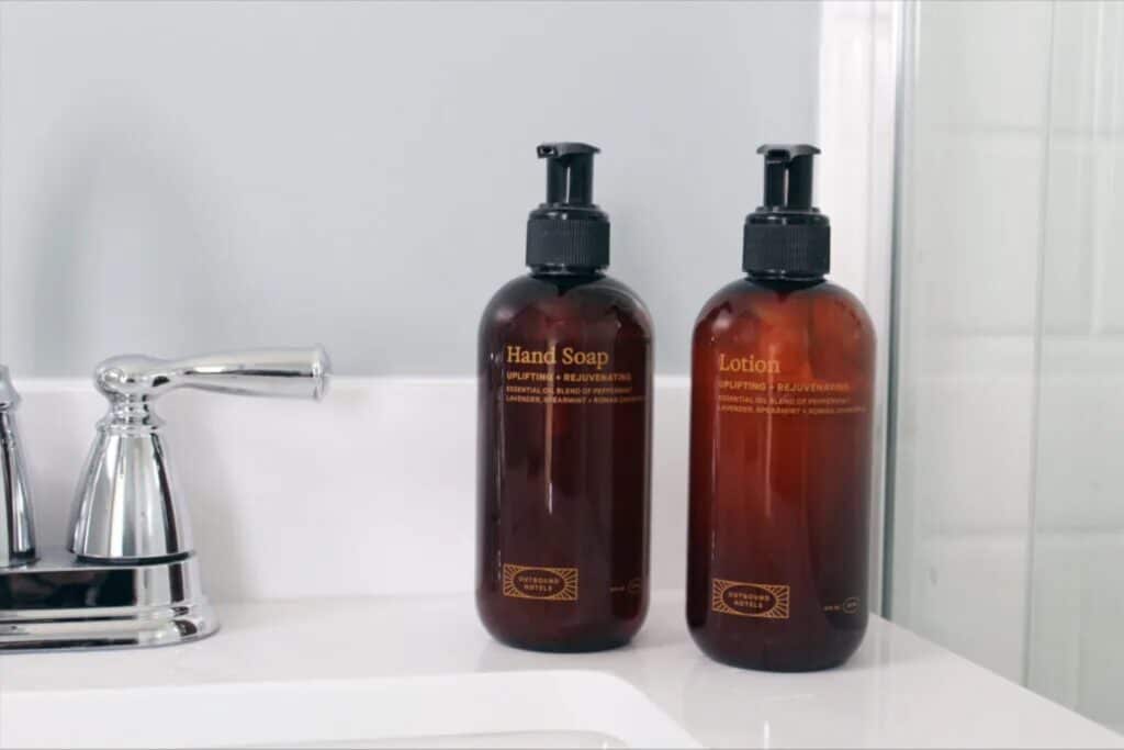 Outbound Stowe - Room - Deluxe Accessible King