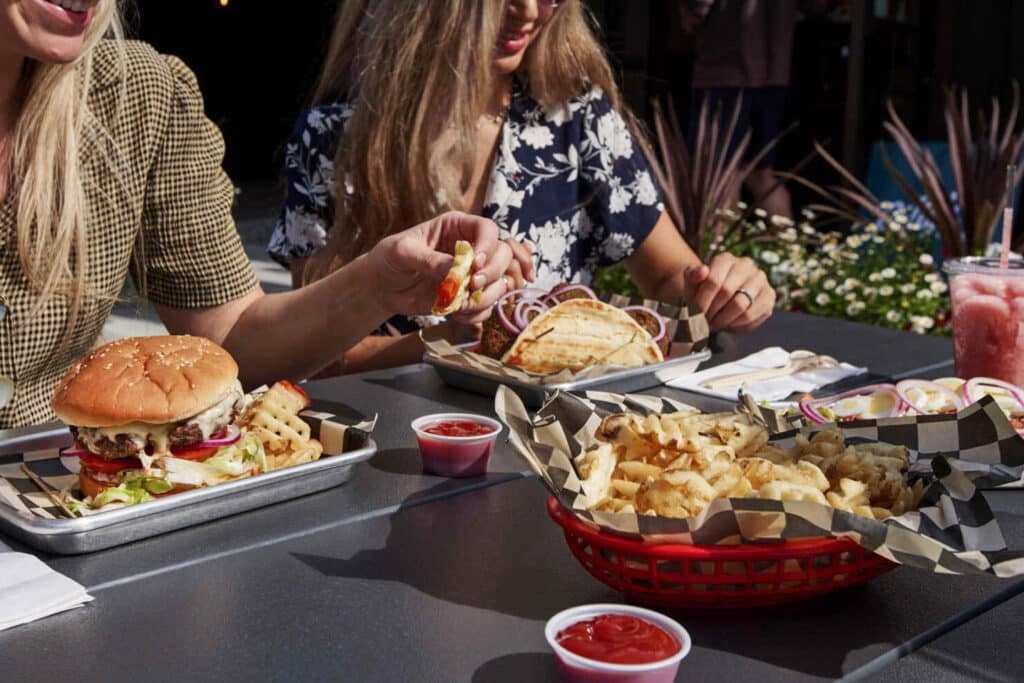 The Virginian Lodge - Billy's Burgers - Burger and Fries
