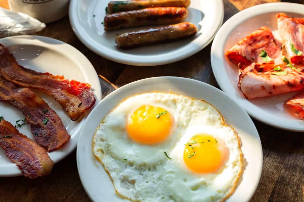 The Virginian Lodge - Virginian Restaurant - Eggs, Bacon, Sausage
