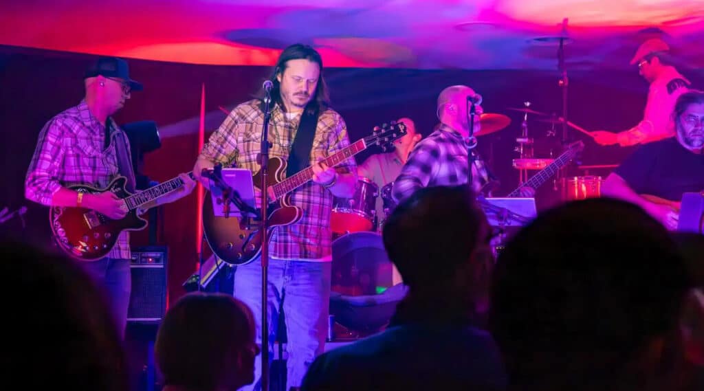 The Virginian Lodge - Live Music